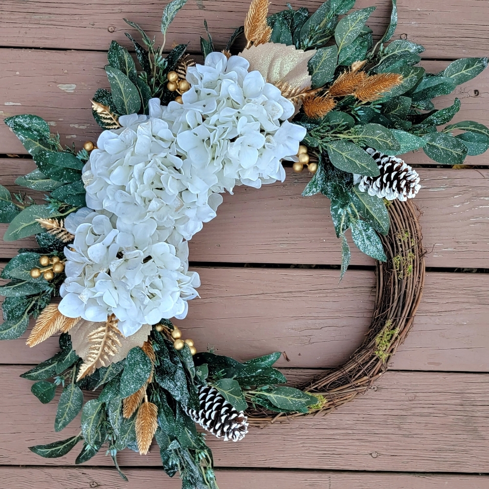 Rustic Winter Wreath - Picture 5 of 11